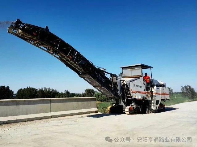 建設?邁進‖高溫下的攻堅